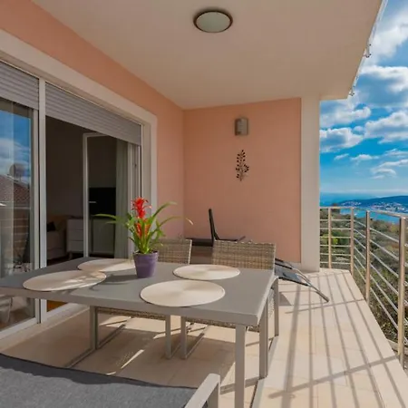 Olivera-trogir By Guide Trogir