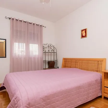 Olivera-trogir By Guide * Trogir