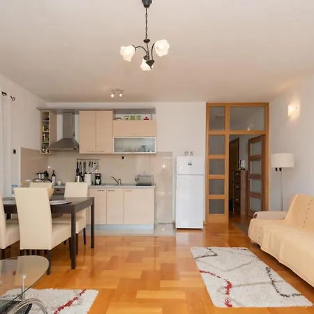 Olivera-trogir By Guide Appartement