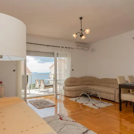 Olivera-trogir By Guide Appartement